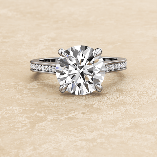 Round Diamond Engagement Ring in Platnium